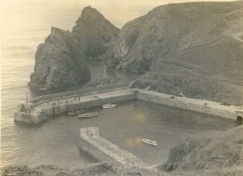 Mullion Cove