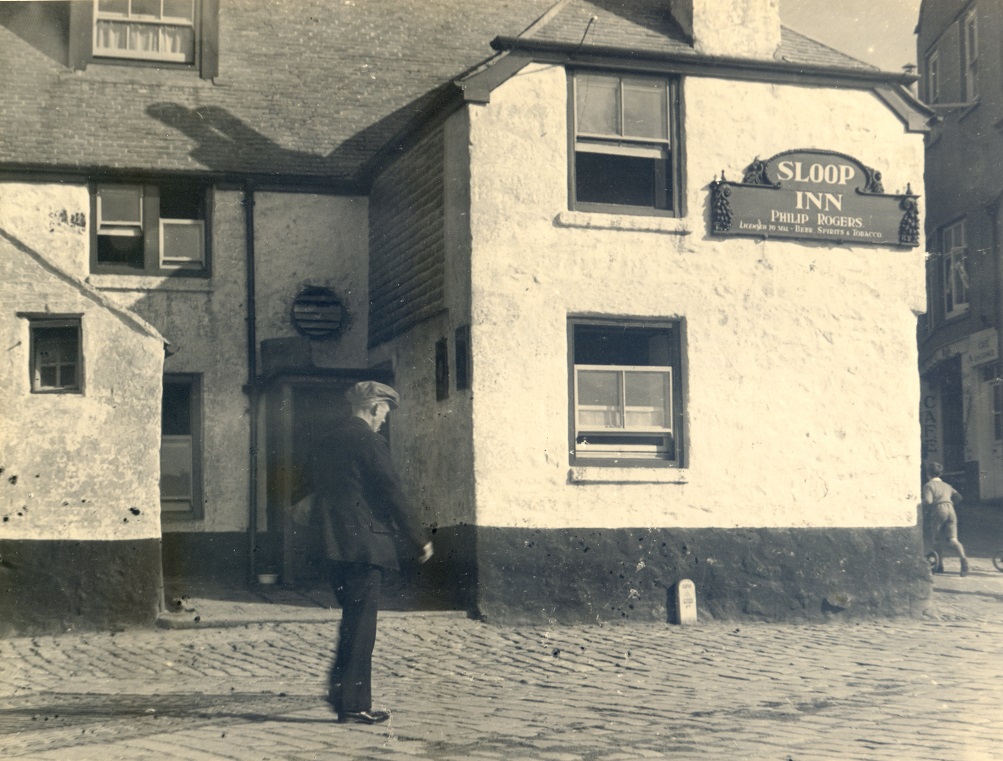 Artists' Inn, The Sloop